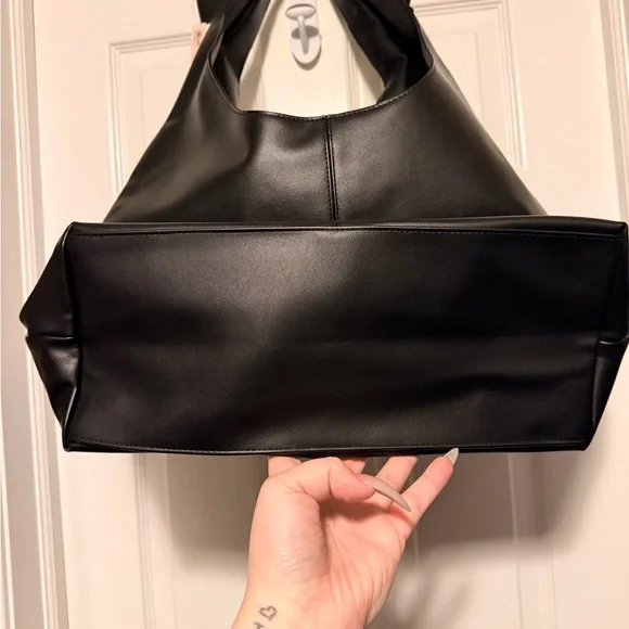 Victoria Secret Black Leather Women's Bag nwt - Picture 4 of 6